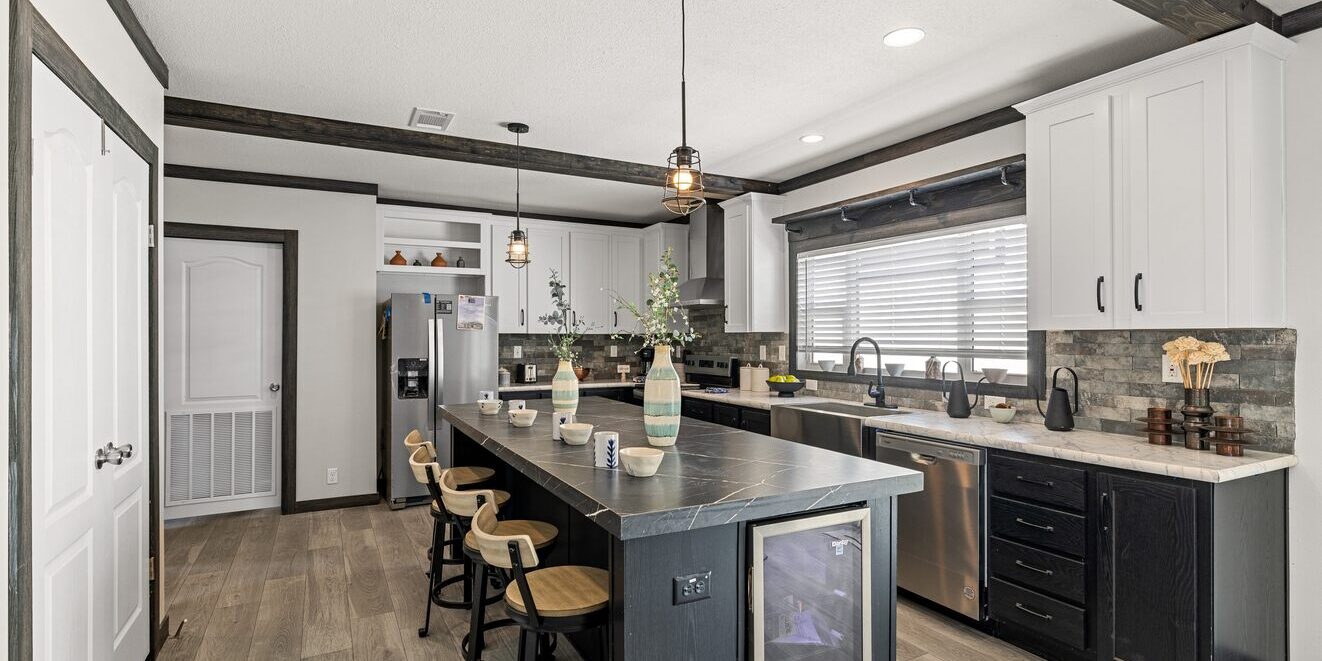 25_c_330_keystone_pecanvalley_30603p_kitchen_001_1749669006758_1323_12